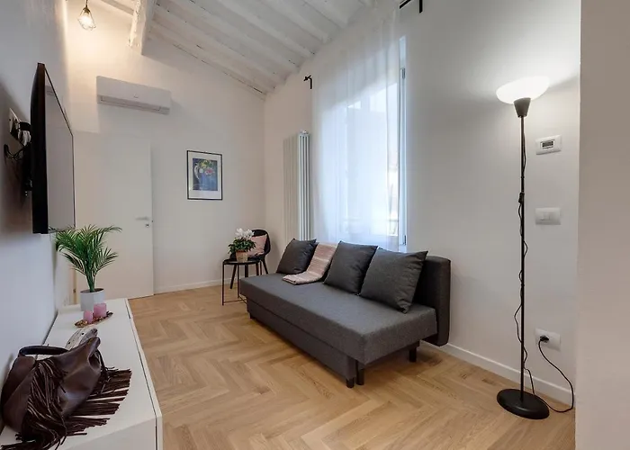 Guya Apartment By Mamo Florence